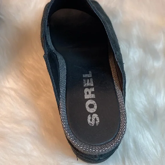 Sorel Suede Slip on Shoes Excellent Condition - Picture 11 of 12